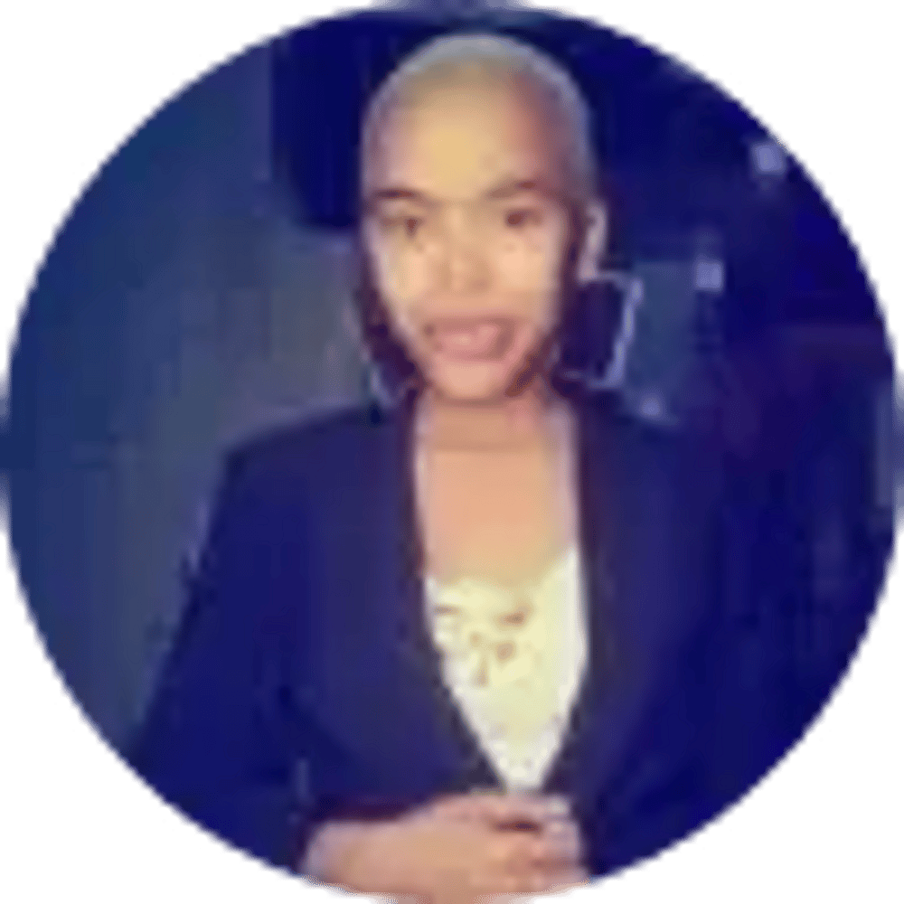 Selomi D.