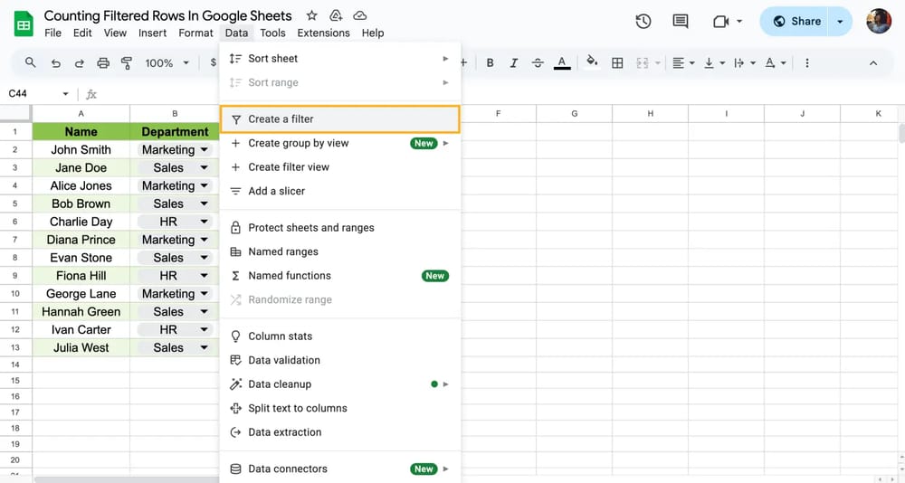 Accédez à "Données" et "Créer un filtre"